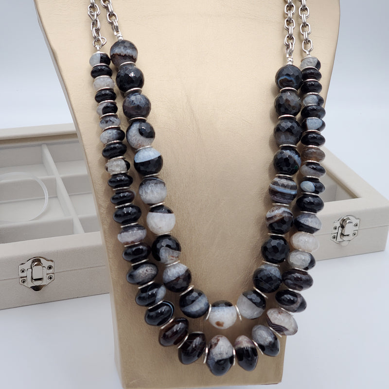 Black and White Agate Puffed Coined Necklace