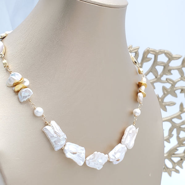 Pearl Shells Collar Necklace